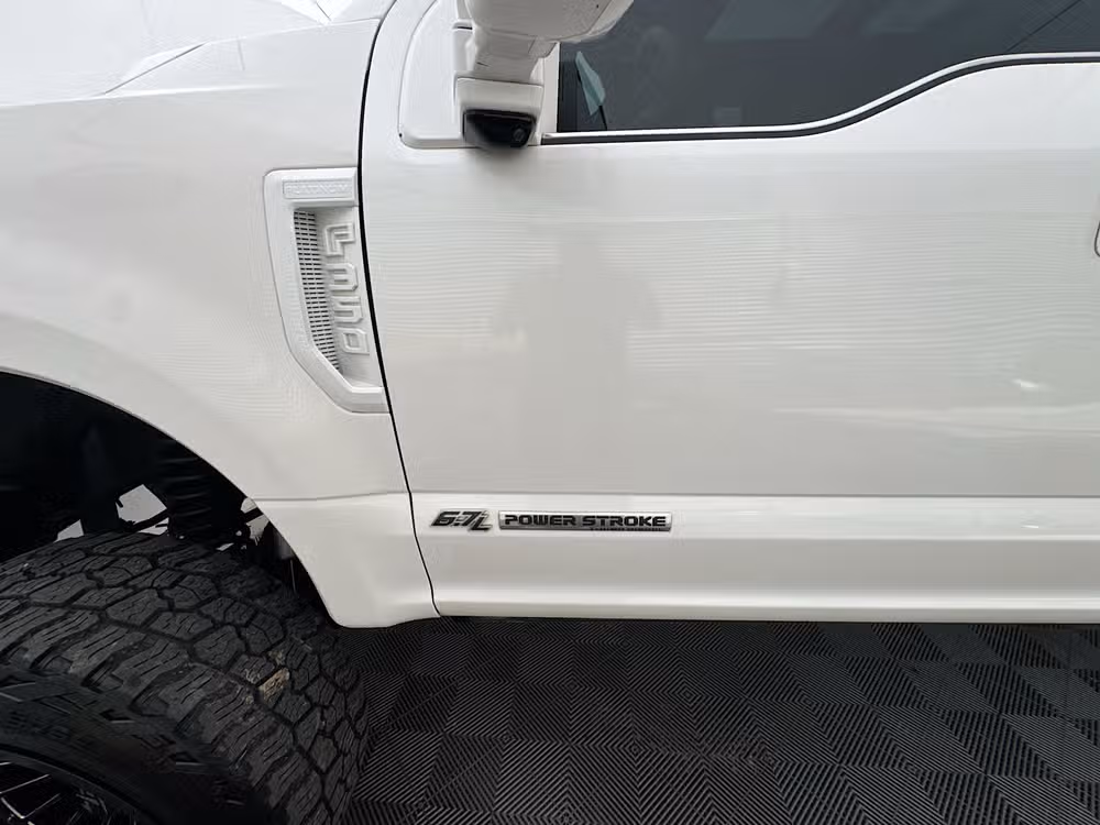 2017 Ford F-350 Super Duty Platinum Crew Cab Image 37