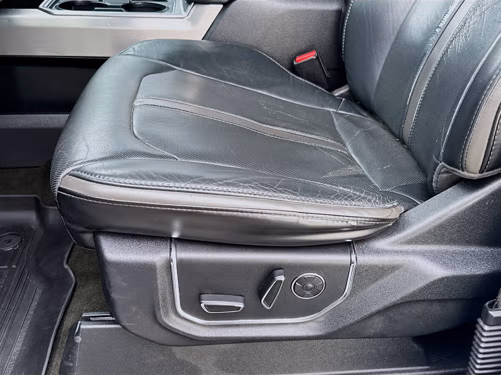 2017 Ford F-350 Super Duty Platinum Crew Cab Image 22
