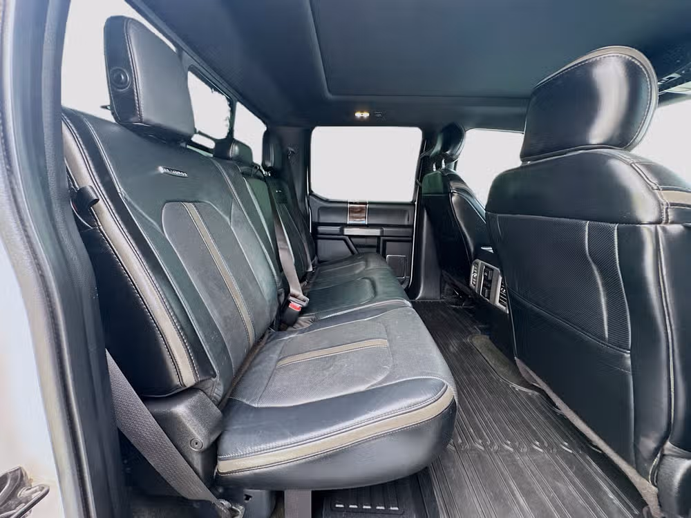 2017 Ford F-350 Super Duty Platinum Crew Cab Image 29