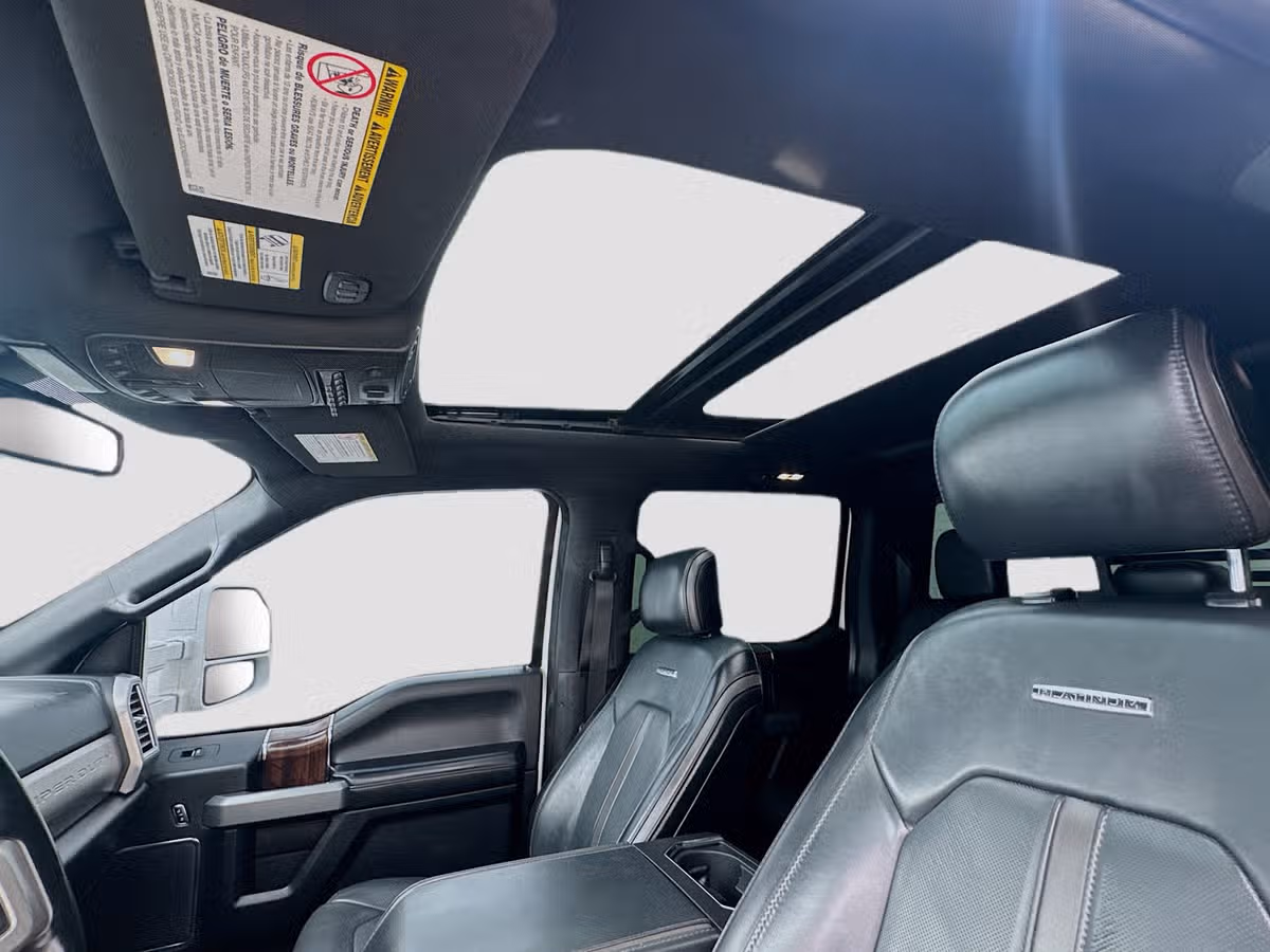 2017 Ford F-350 Super Duty Platinum Crew Cab Image 15