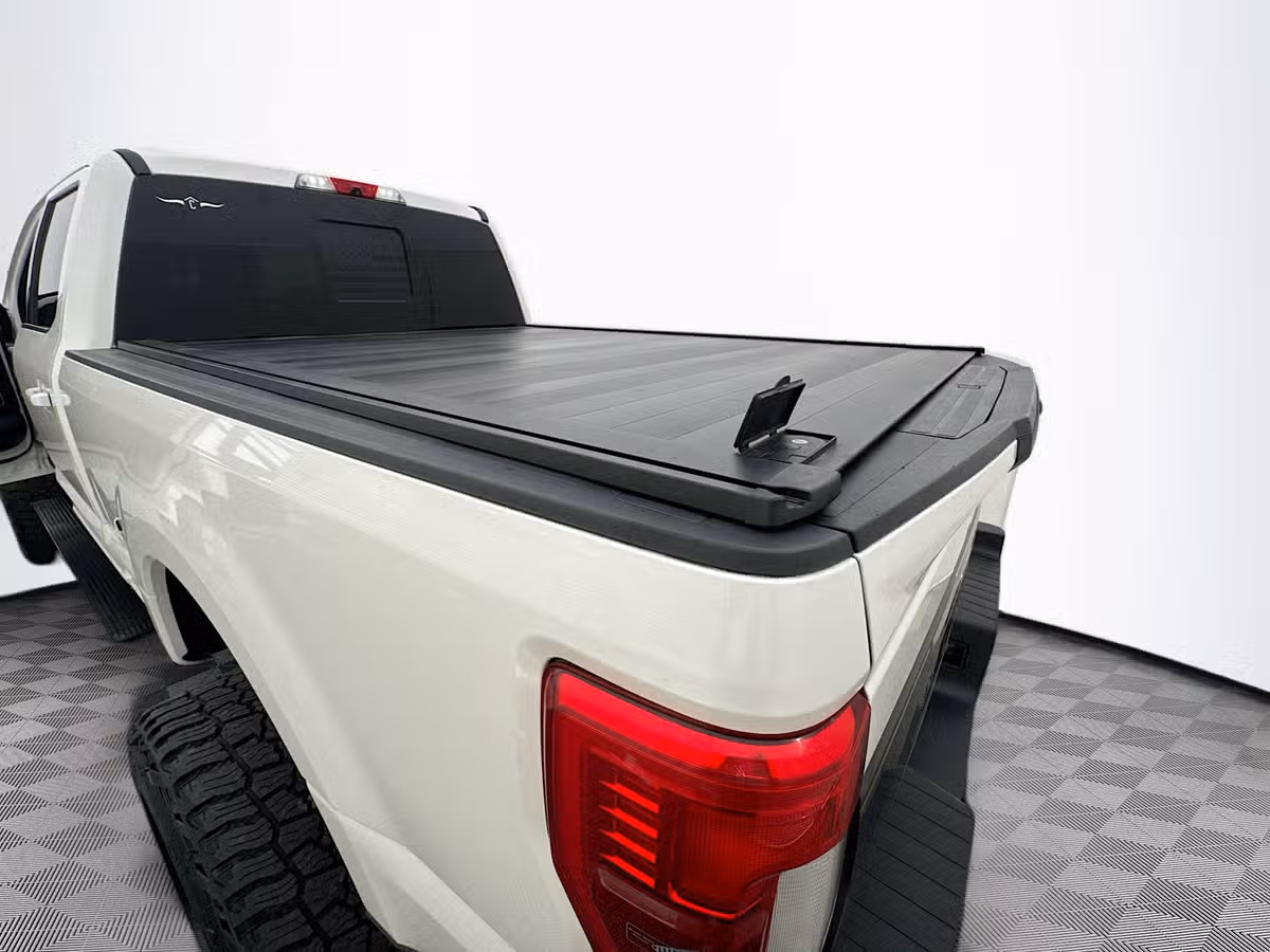 2017 Ford F-350 Super Duty Platinum Crew Cab Image 36