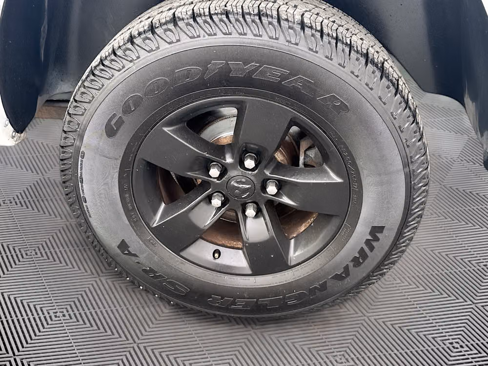 2016 Ram 1500 Tradesman Regular Cab Image 26