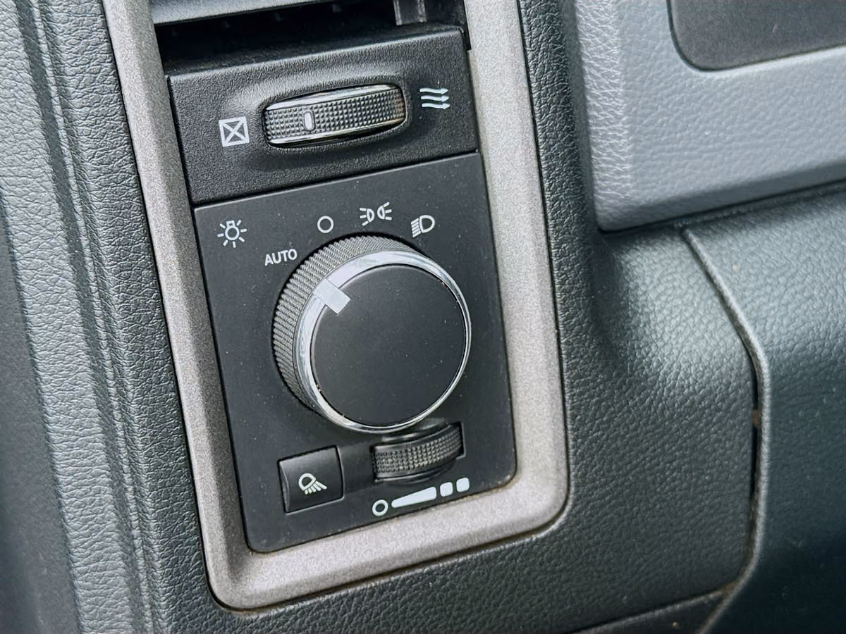 2016 Ram 1500 Tradesman Regular Cab Image 10
