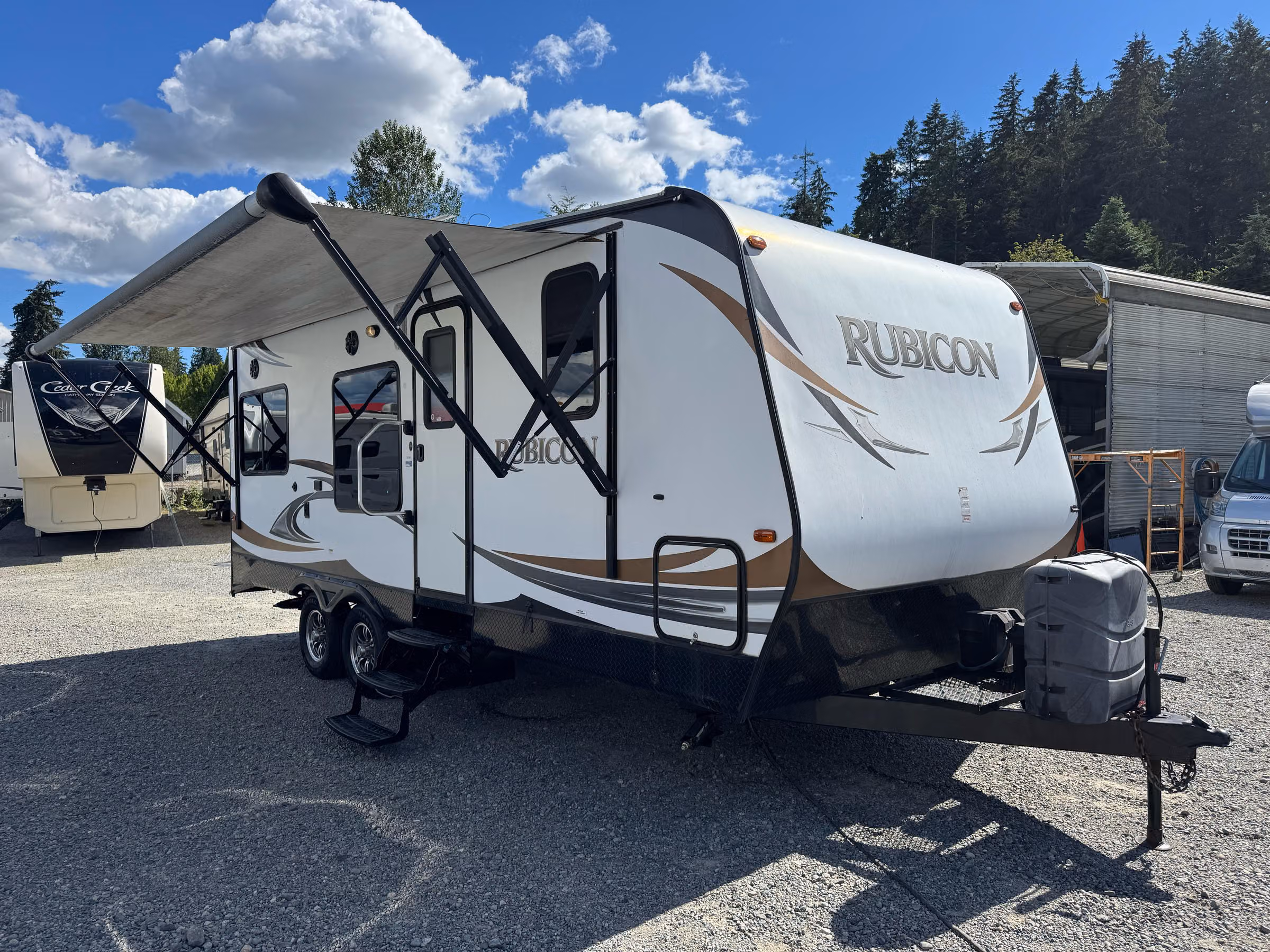 2015 Keystone Retreat Toy Hauler Image 1