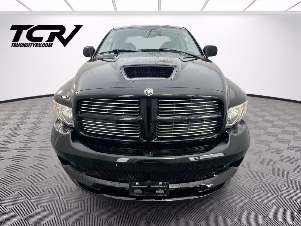 2005 Dodge Ram 1500 SRT-10 Base Quad Cab Image 2