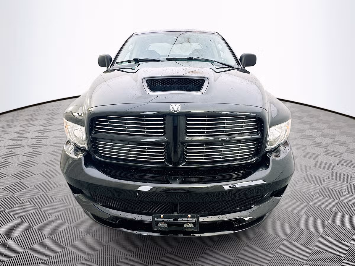 2005 Dodge Ram 1500 SRT-10 Base Quad Cab Image 2