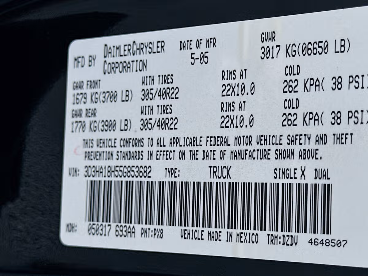 2005 Dodge Ram 1500 SRT-10 Base Quad Cab Image 28