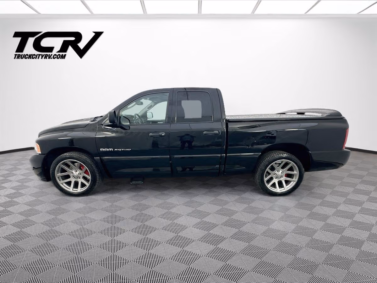 2005 Dodge Ram 1500 SRT-10 Base Quad Cab Image 4