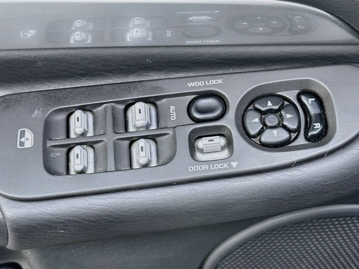 2005 Dodge Ram 1500 SRT-10 Base Quad Cab Image 17