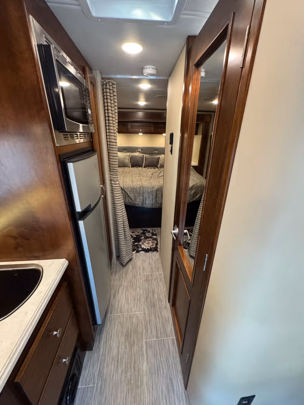 2018 Renegade Vienna Class B Diesel Image 14