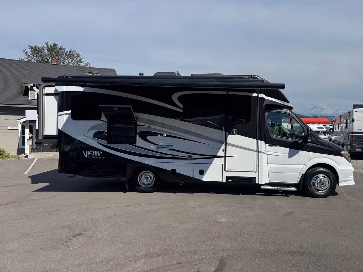 2018 Renegade Vienna Class B Diesel Image 3