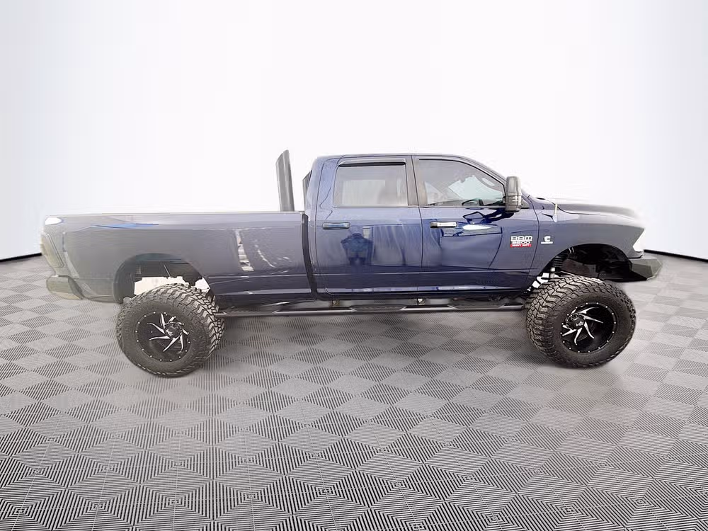 2012 Ram 3500 Long bed diesel Lifted 4x4 Image 7