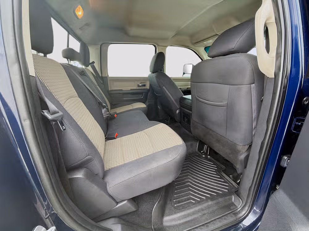 2012 Ram 3500 Long bed diesel Lifted 4x4 Image 26
