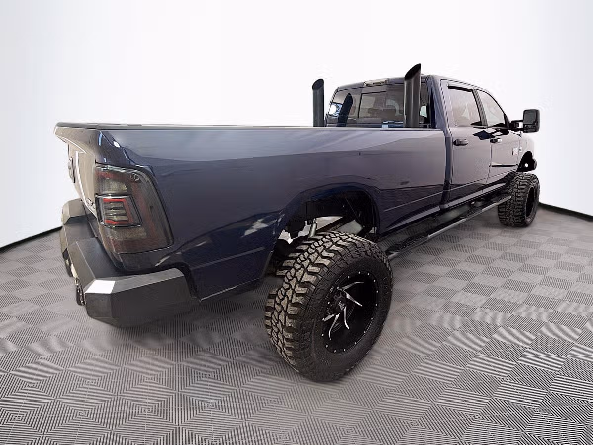 2012 Ram 3500 Long bed diesel Lifted 4x4 Image 6