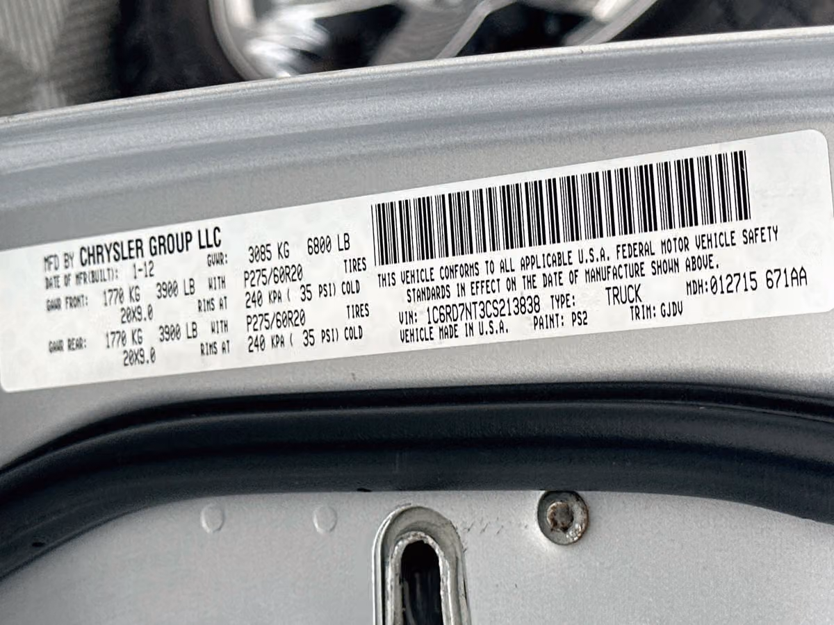 2012 Ram 1500 Laramie Crew Cab Image 31