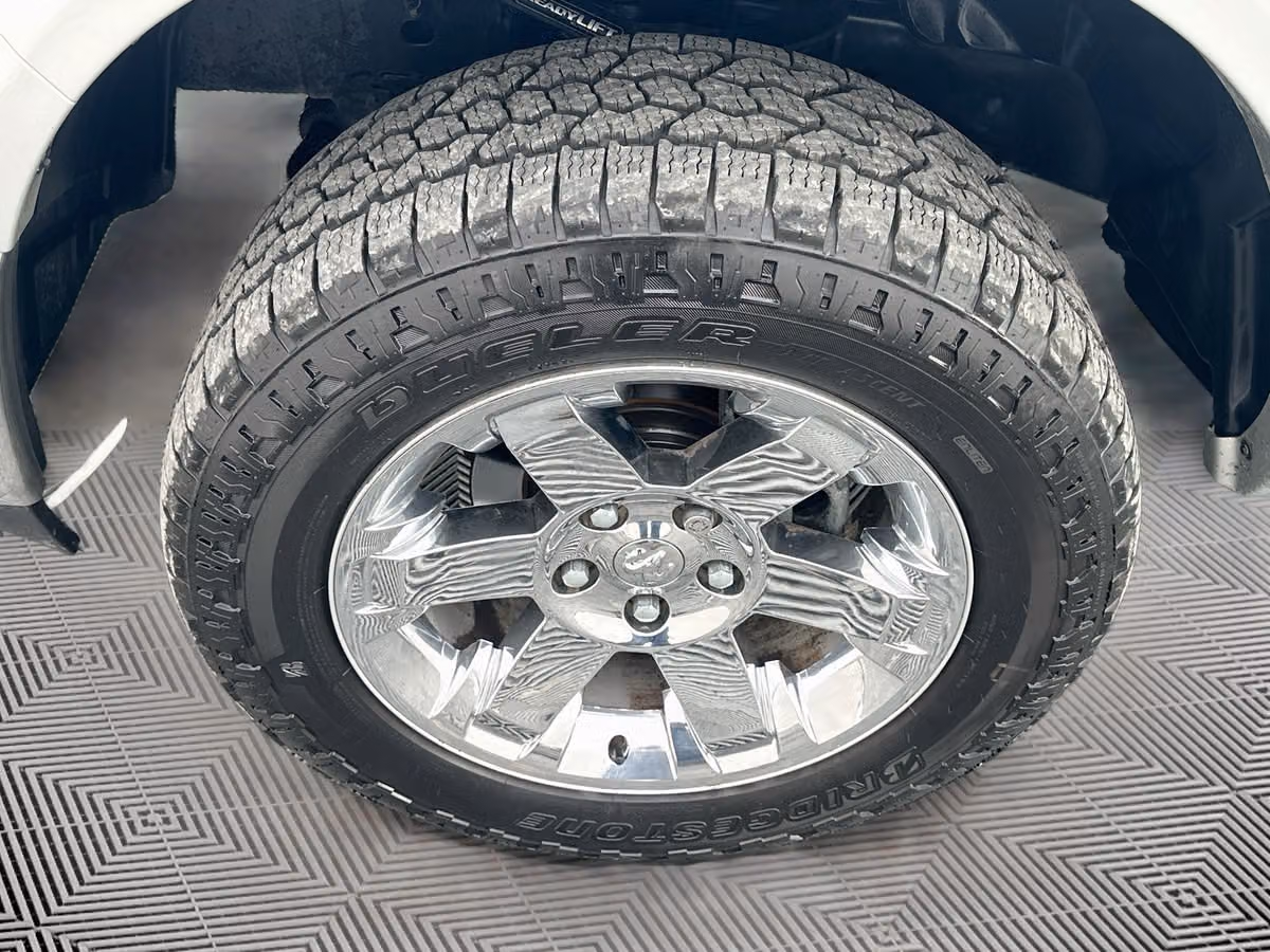 2012 Ram 1500 Laramie Crew Cab Image 30