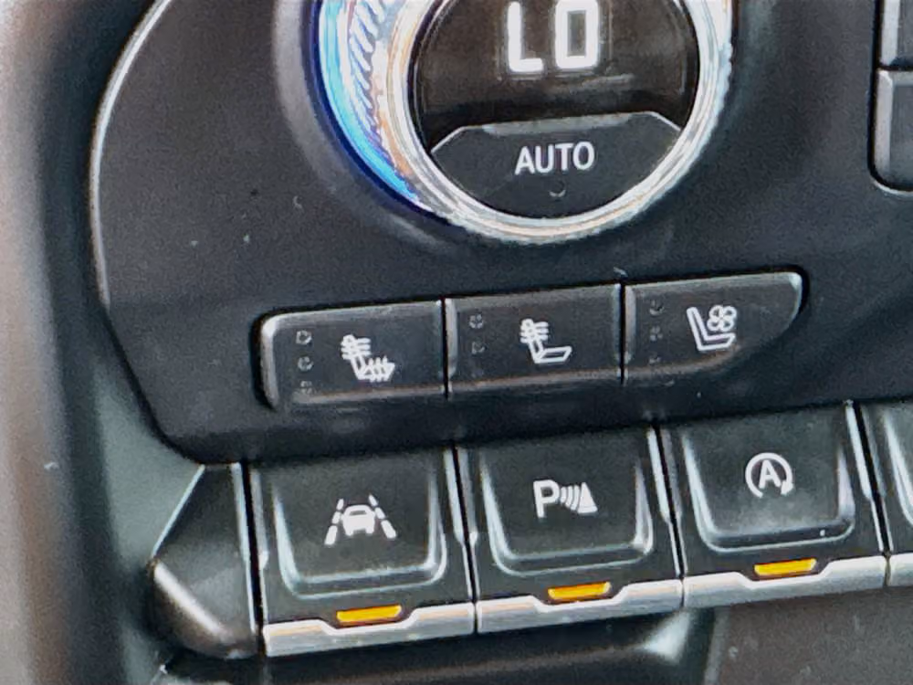 2019 GMC Sierra 1500 AT4 Crew Cab Image 24