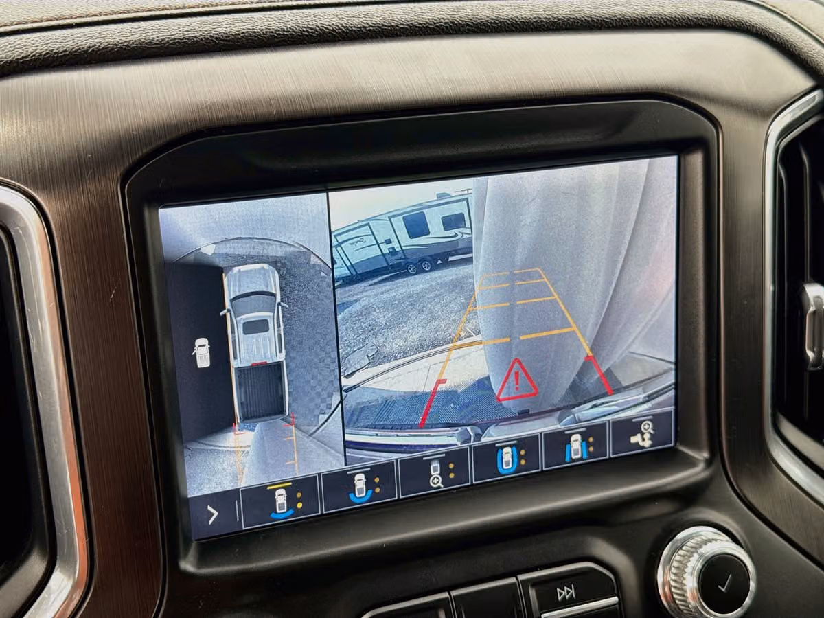 2019 GMC Sierra 1500 AT4 Crew Cab Image 18