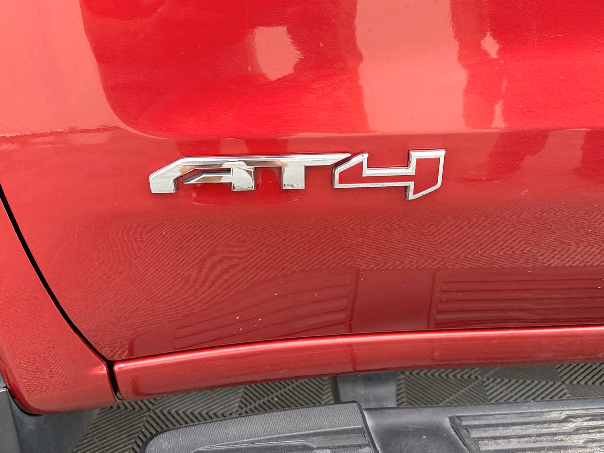 2019 GMC Sierra 1500 AT4 Crew Cab Image 36