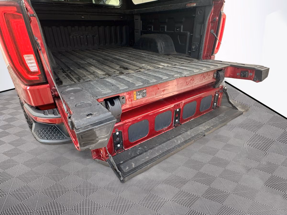 2019 GMC Sierra 1500 AT4 Crew Cab Image 30