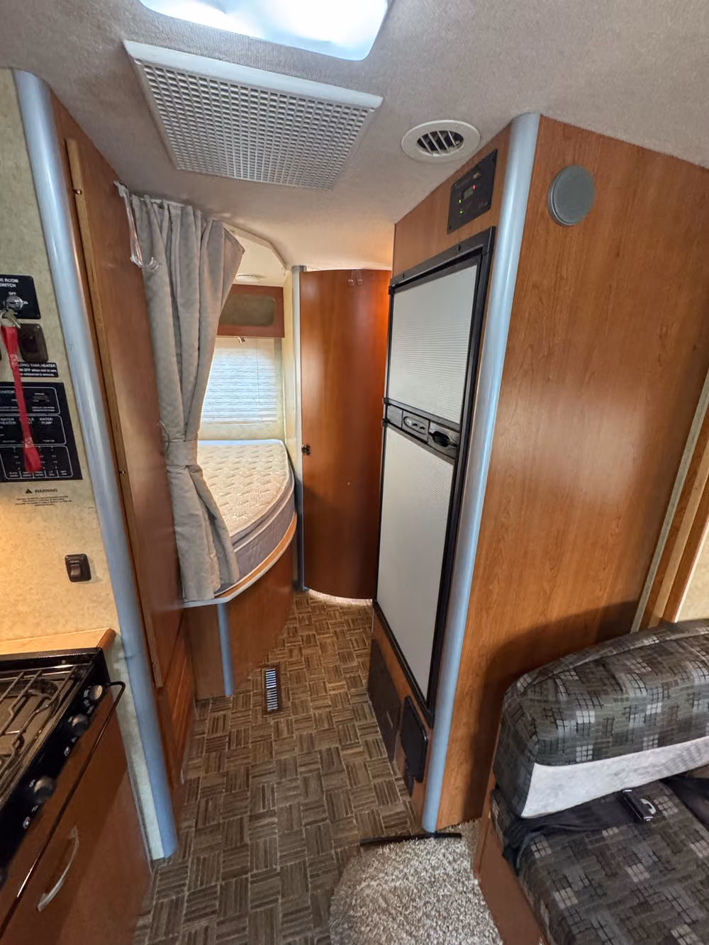 2008 Winnebago View Class B Diesel Image 14