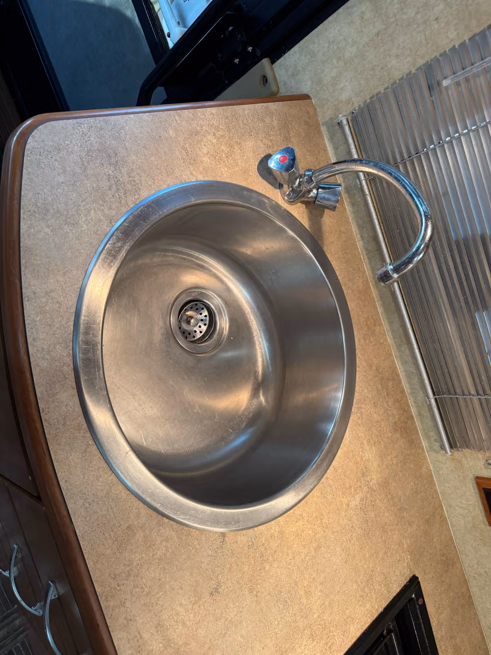 2008 Winnebago View Class B Diesel Image 19