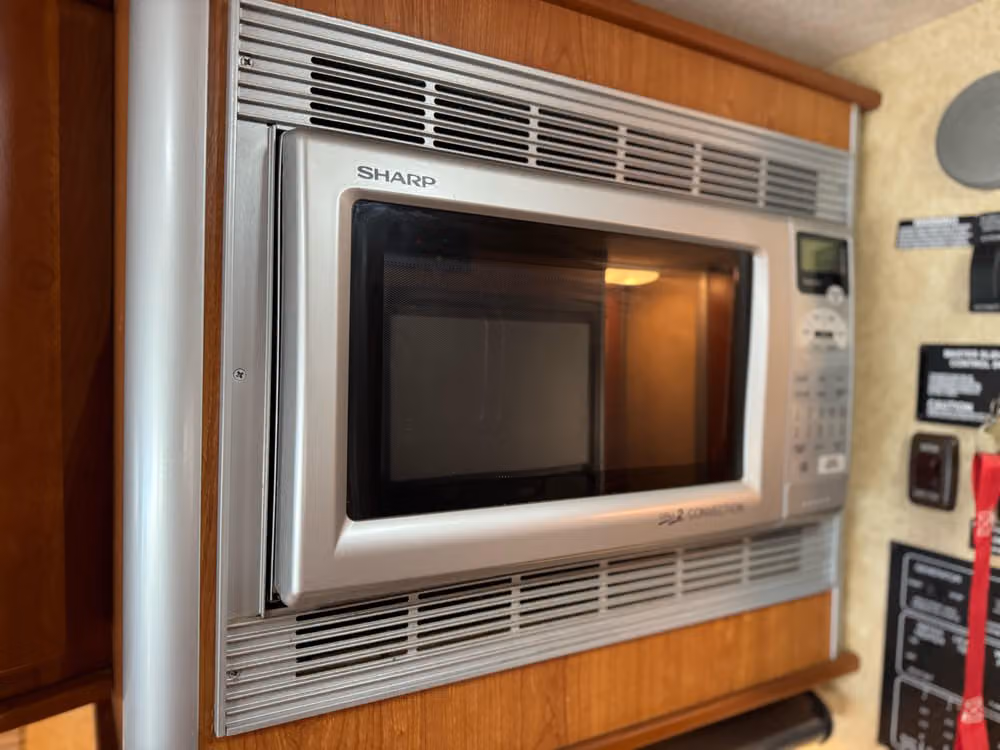 2008 Winnebago View Class B Diesel Image 20