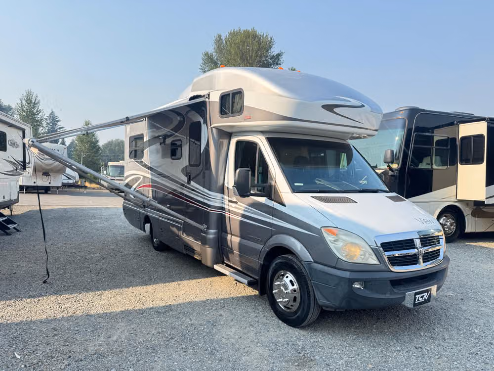 2008 Winnebago View Class B Diesel Image 1