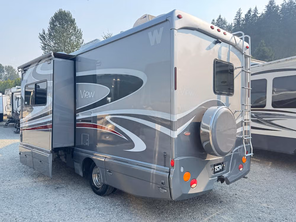 2008 Winnebago View Class B Diesel Image 9