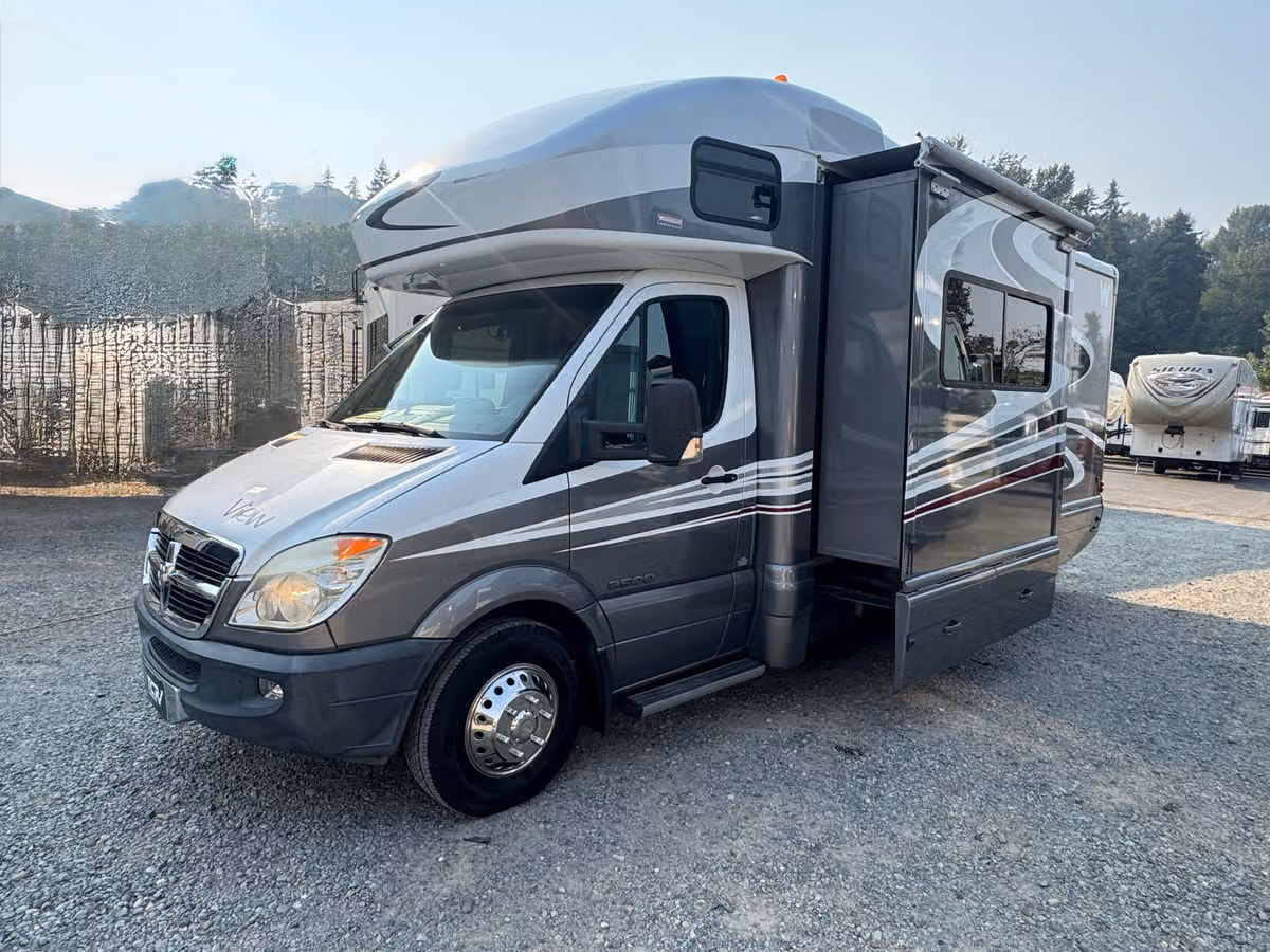2008 Winnebago View Class B Diesel Image 7