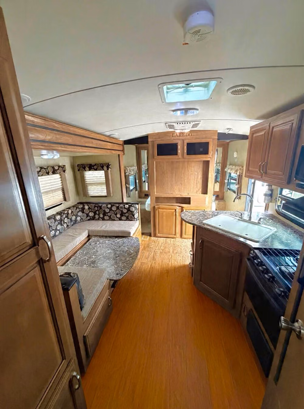 2016 Keystone LAREDO Image 12