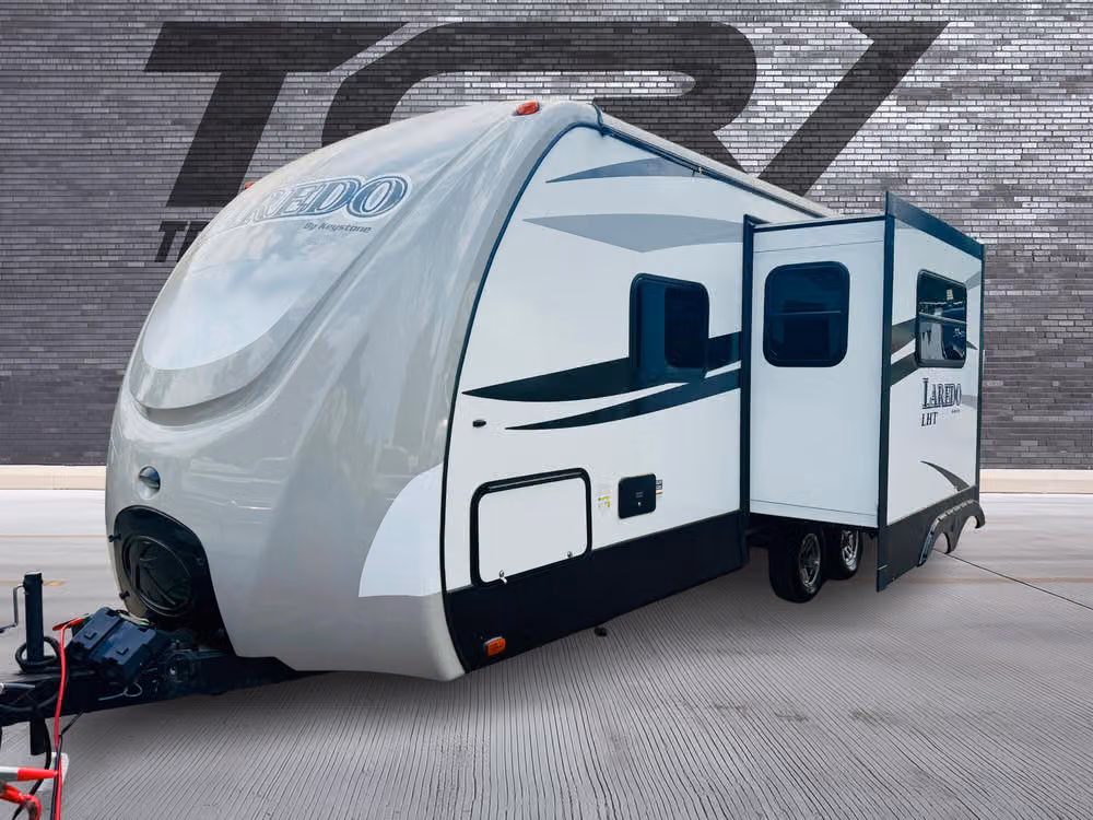 2016 Keystone LAREDO Image 2