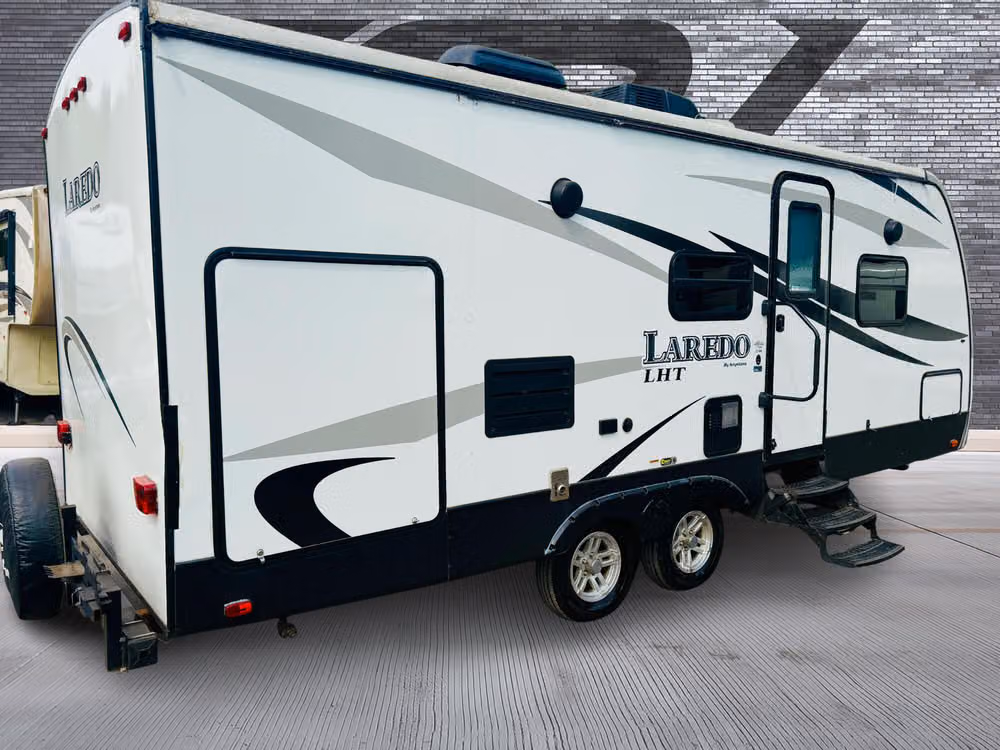 2016 Keystone LAREDO Image 6