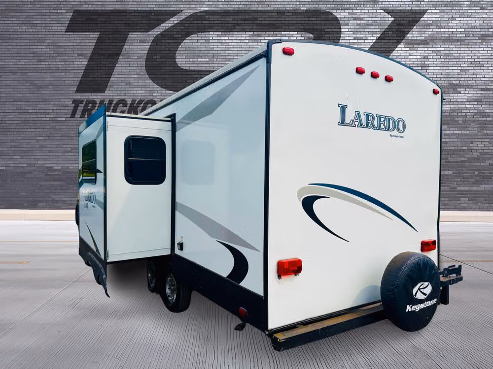 2016 Keystone LAREDO Image 4