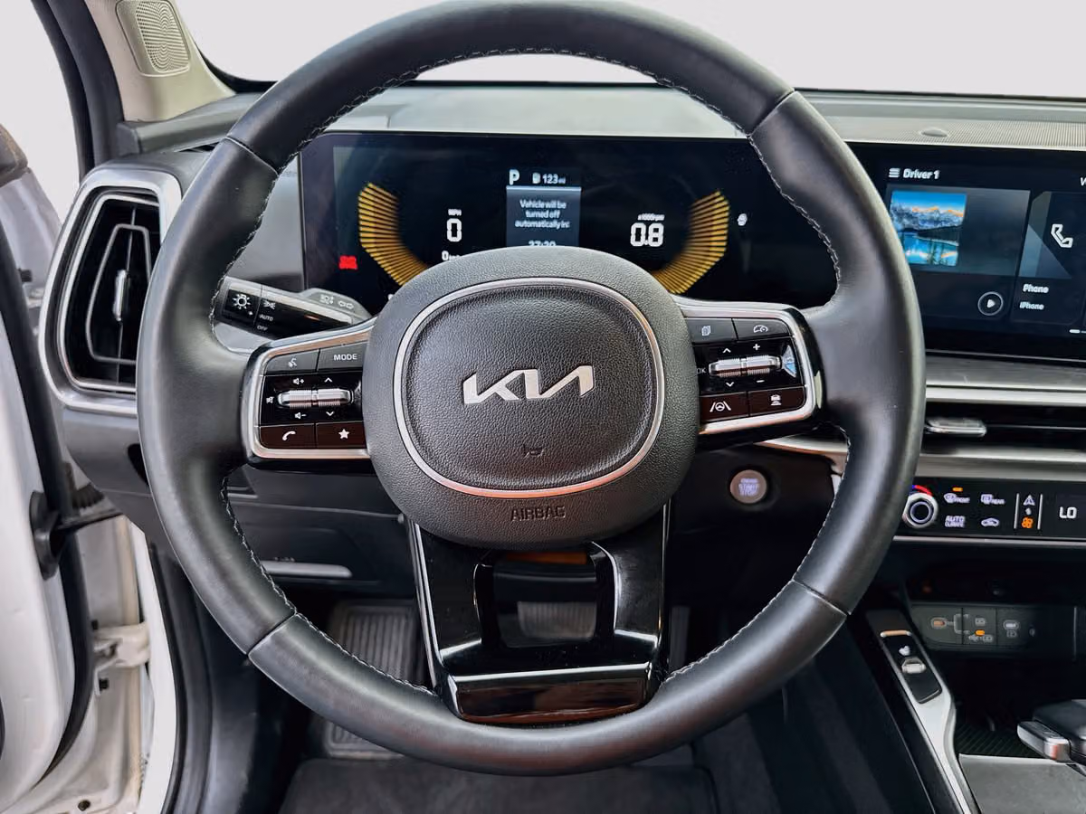 2025 Kia Sorento EX AWD Image 12