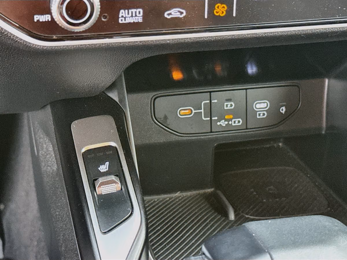 2025 Kia Sorento EX AWD Image 22