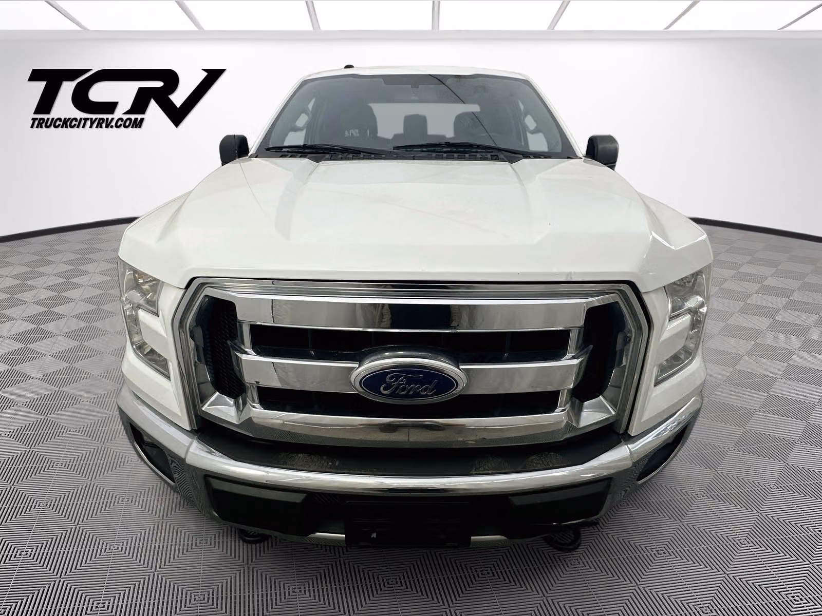 2017 Ford F-150 XLT SuperCab Upper Image 2