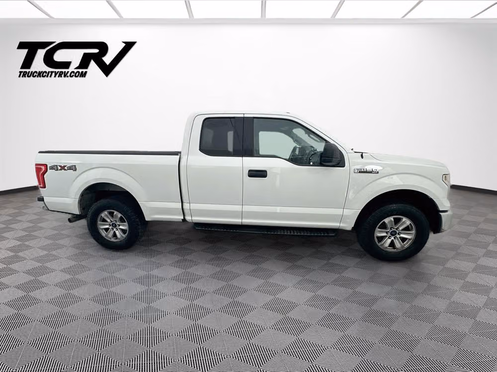 2017 Ford F-150 XLT SuperCab Image 8