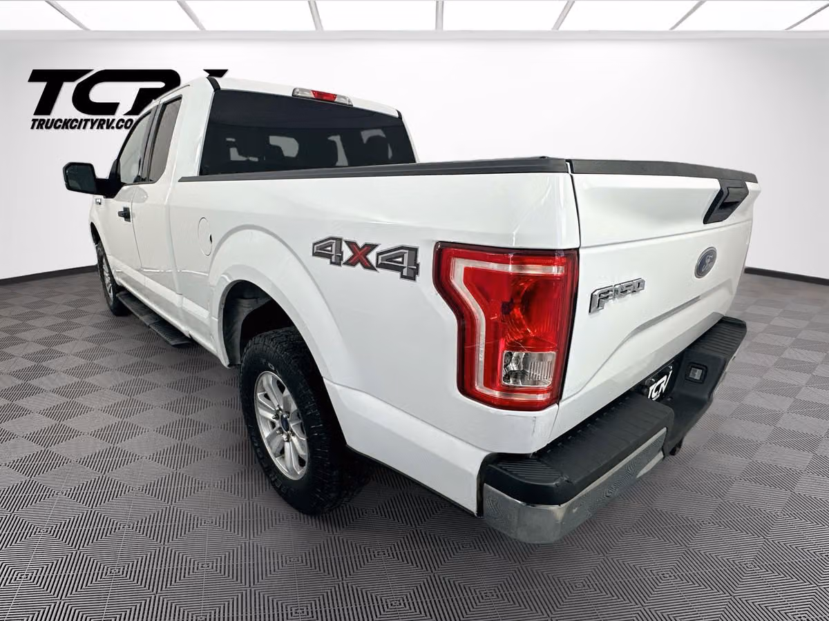2017 Ford F-150 XLT SuperCab Image 5