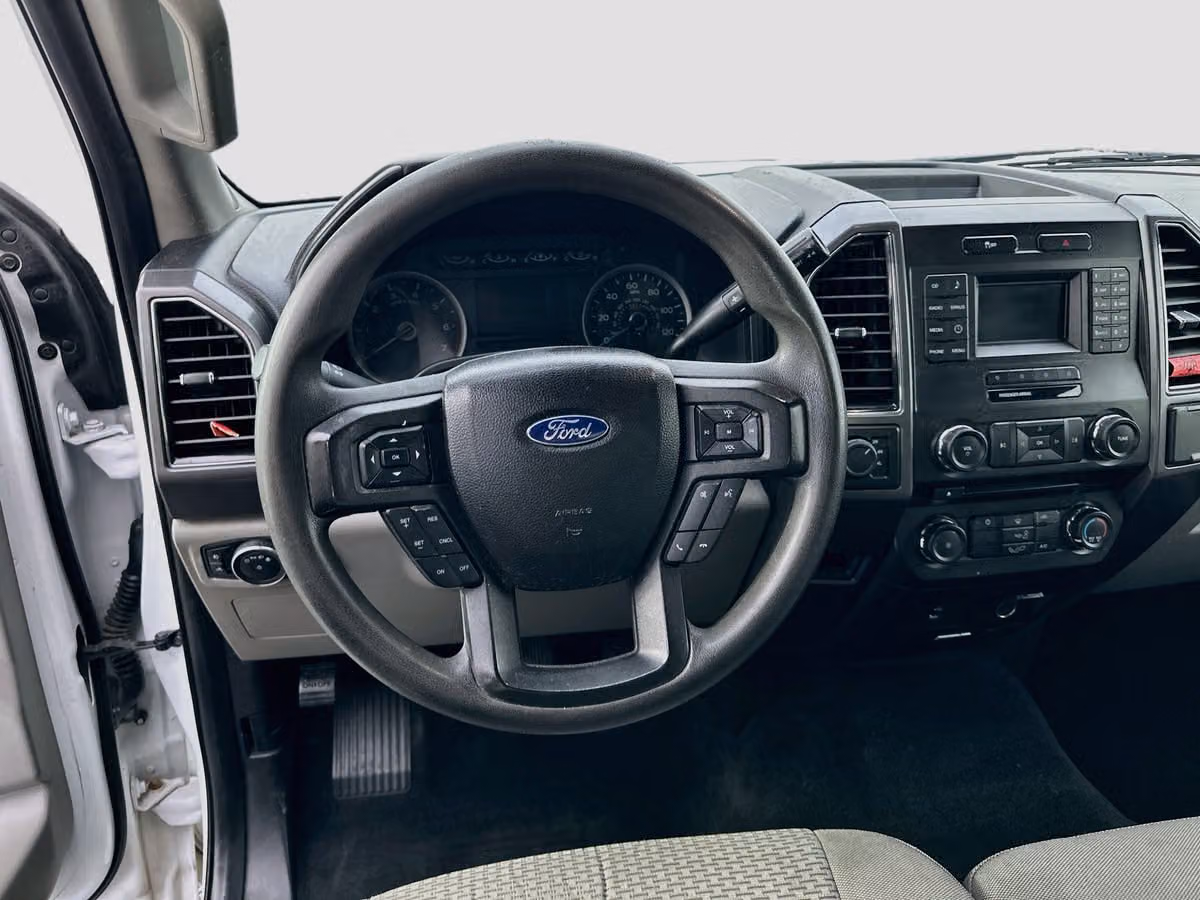 2017 Ford F-150 XLT SuperCab Image 12