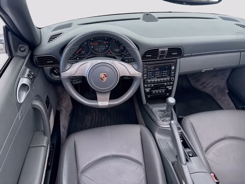 2010 Porsche 911 Carrera 4 Image 24