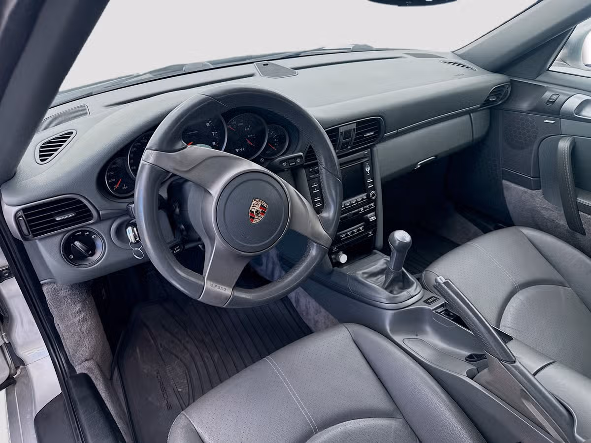 2010 Porsche 911 Carrera 4 Image 9