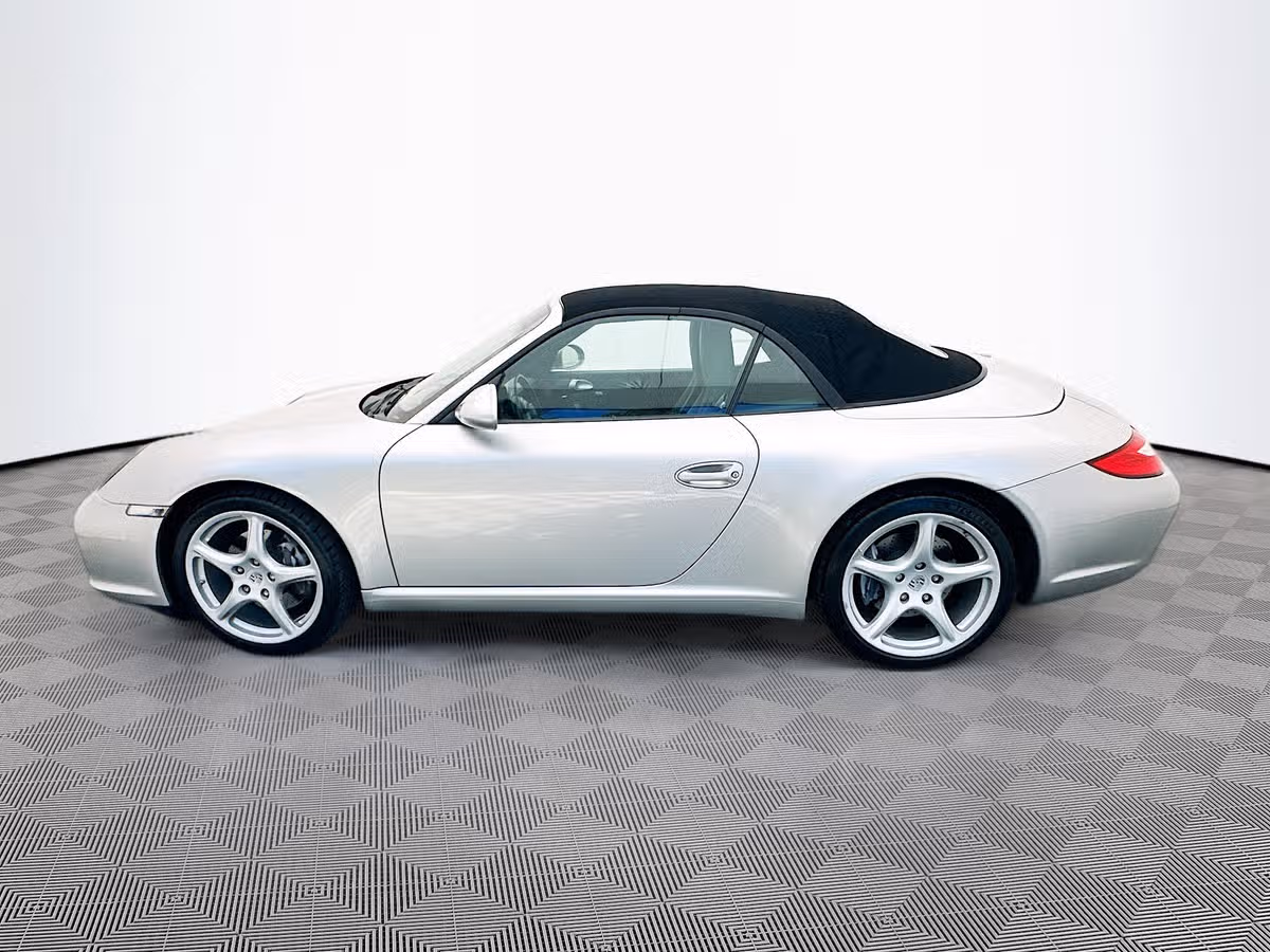 2010 Porsche 911 Carrera 4 Image 4