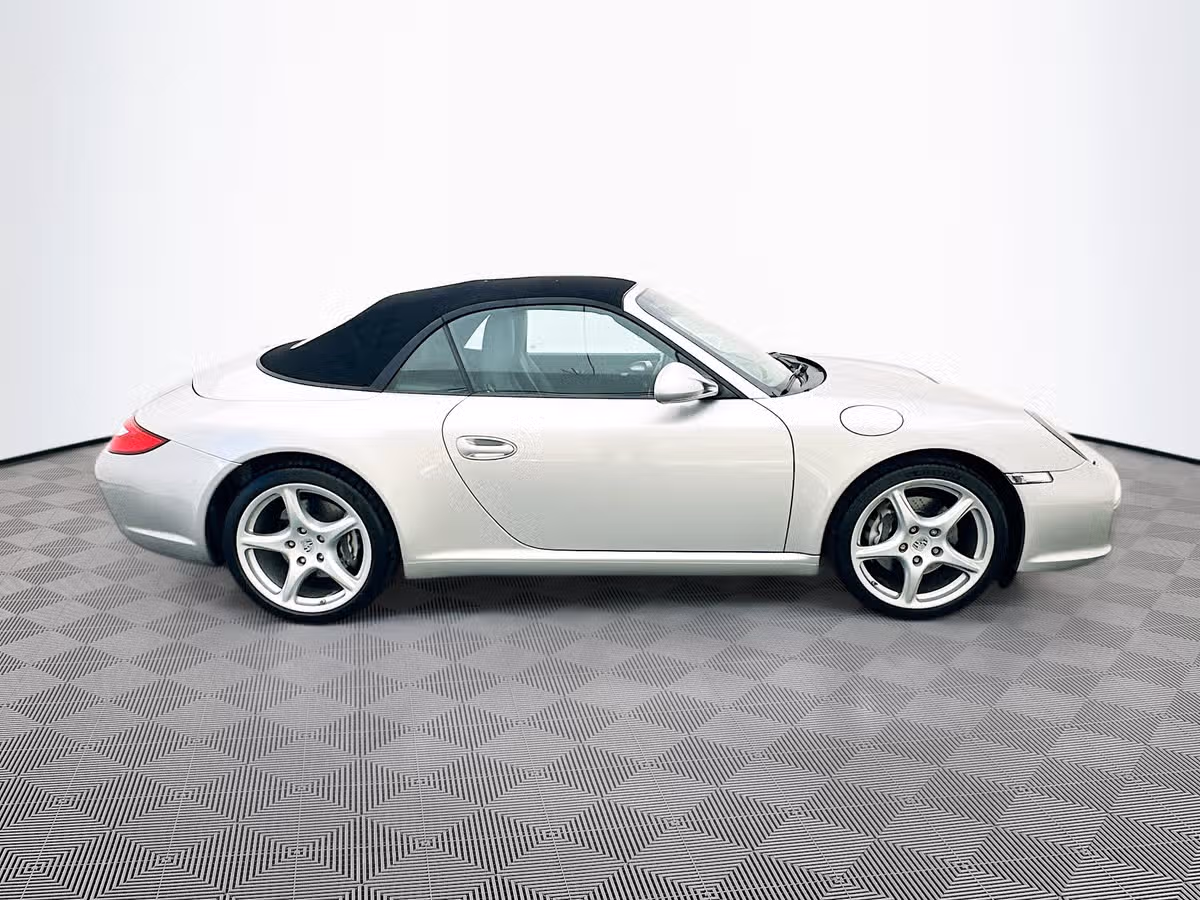2010 Porsche 911 Carrera 4 Image 8