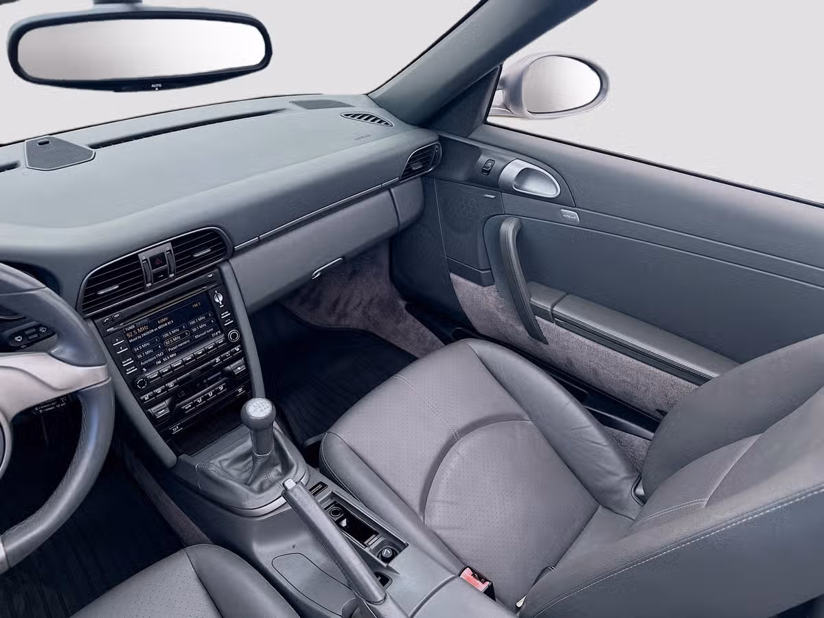 2010 Porsche 911 Carrera 4 Image 25