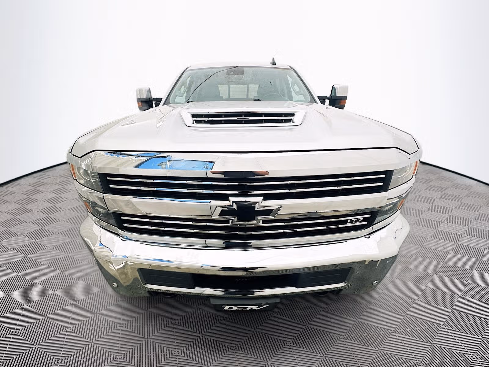 2018 Chevrolet Silverado 2500HD LTZ Crew Cab Upper Image 2