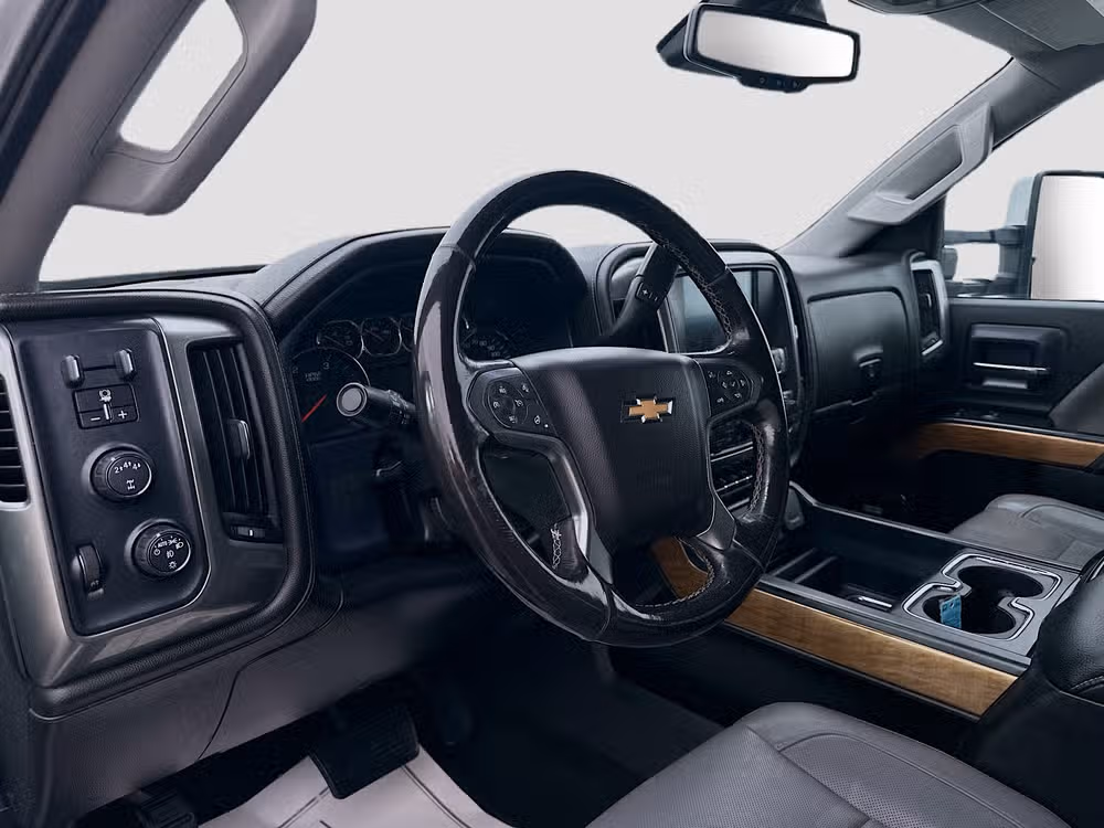 2018 Chevrolet Silverado 2500HD LTZ Crew Cab Image 9