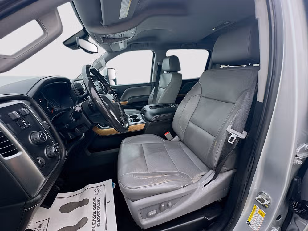 2018 Chevrolet Silverado 2500HD LTZ Crew Cab Image 11