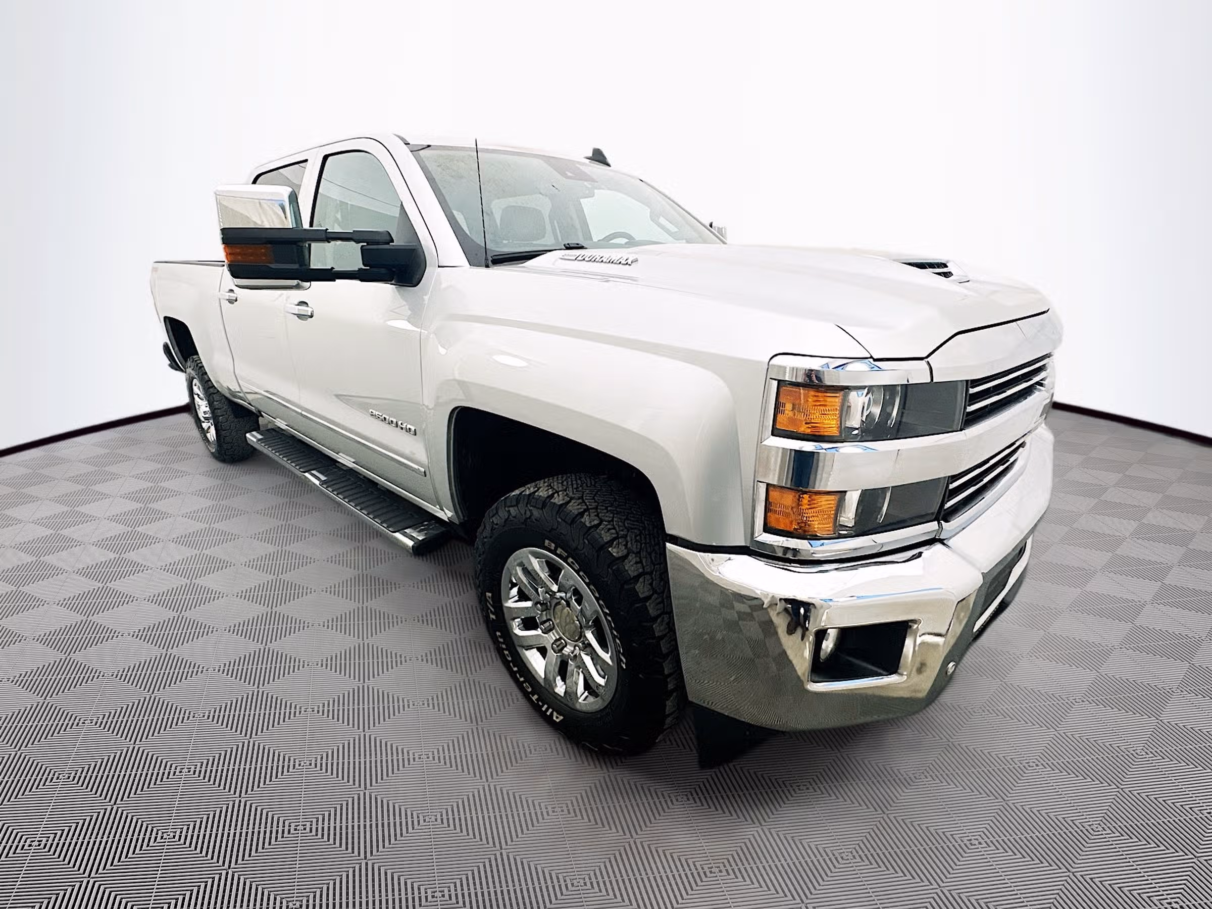 2018 Chevrolet Silverado 2500HD LTZ Crew Cab Image 1