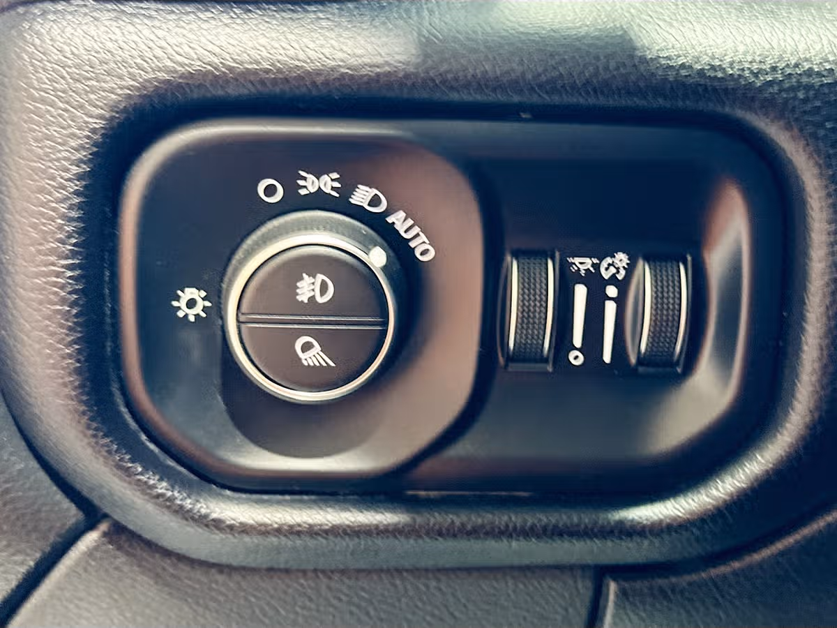 2021 Ram 2500 Laramie Crew Cab Diesel Lifted Image 10